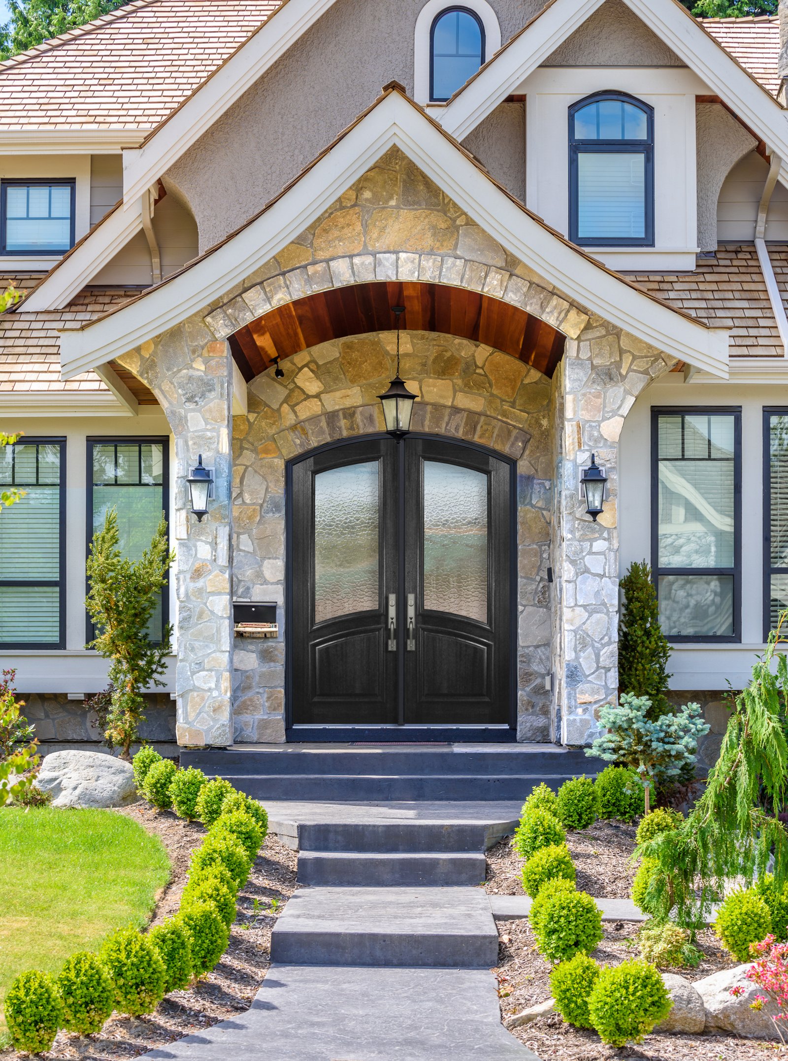 aniceentranceofaluxuryhouseinvancouvercanada